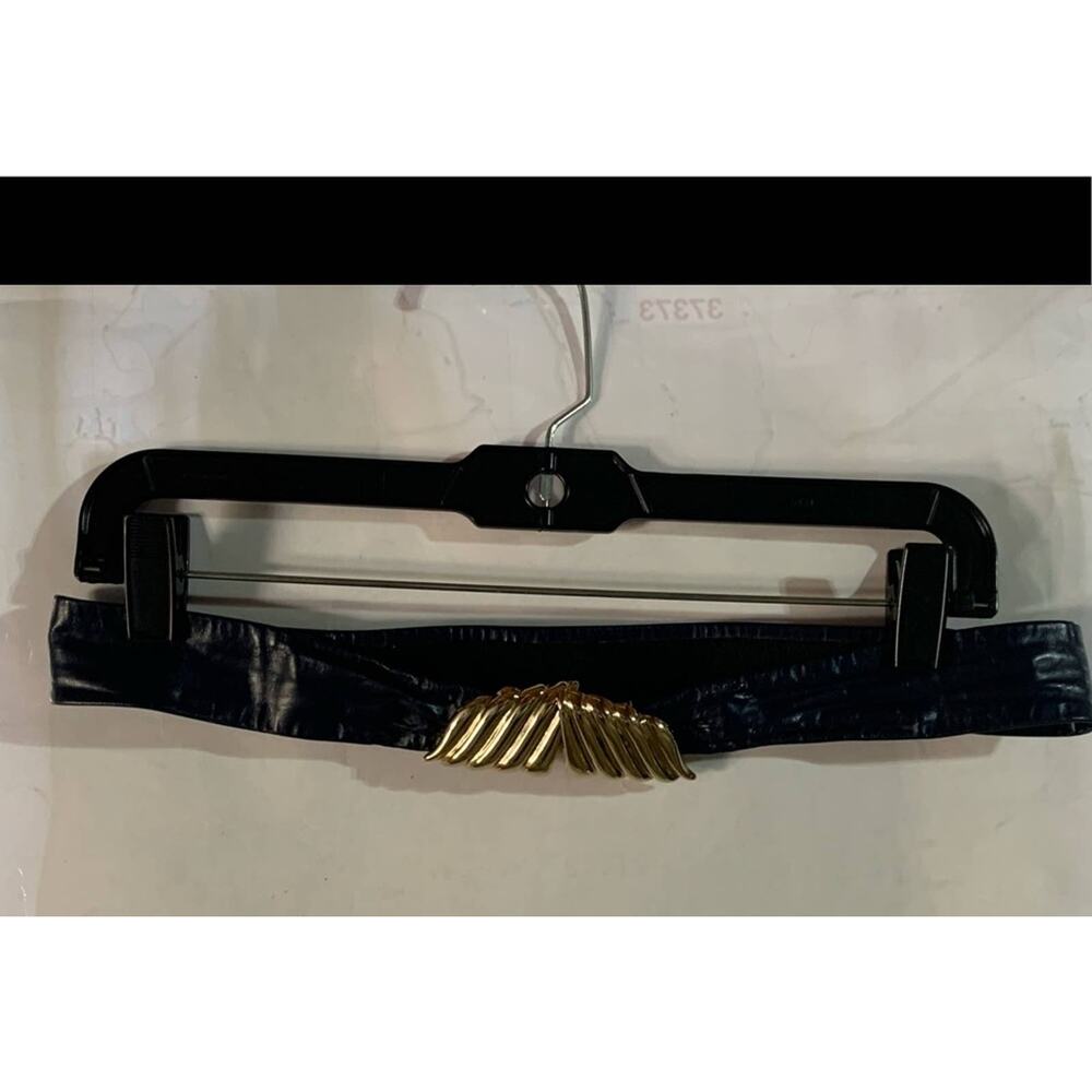 Vintage blue leather suede gold toned belt shell abstract design 1980 rad